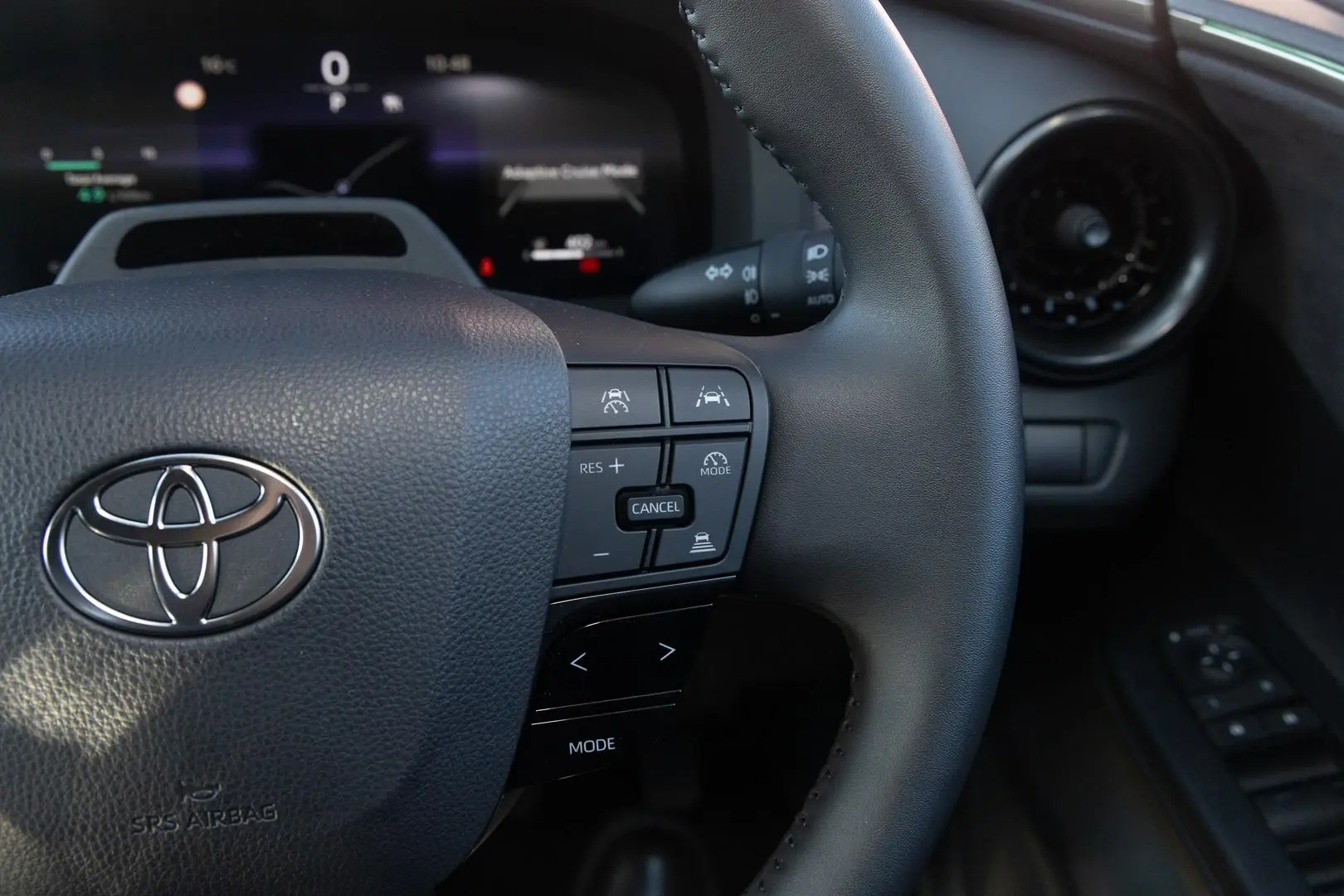 2023 Toyota C-HR Gallery Image 12