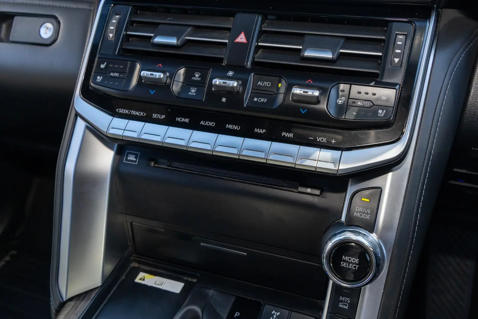2022 Toyota Landcruiser Gallery Image 16
