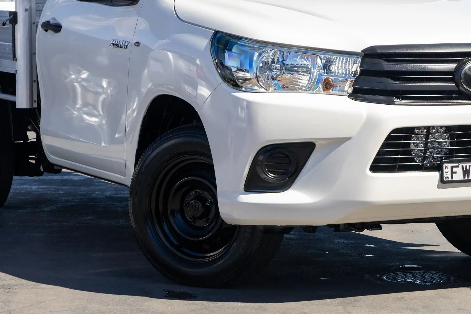 2019 Toyota Hilux Gallery Image 6