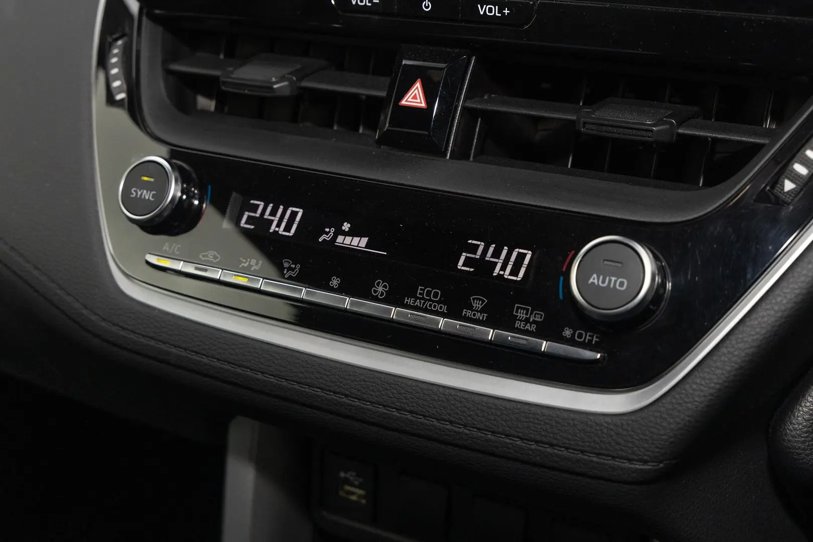 2024 Toyota Corolla Cross Gallery Image 16