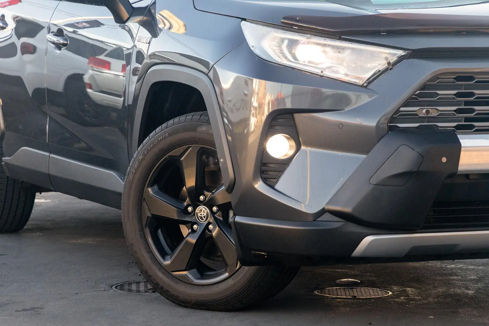 2020 Toyota RAV4 Gallery Image 5