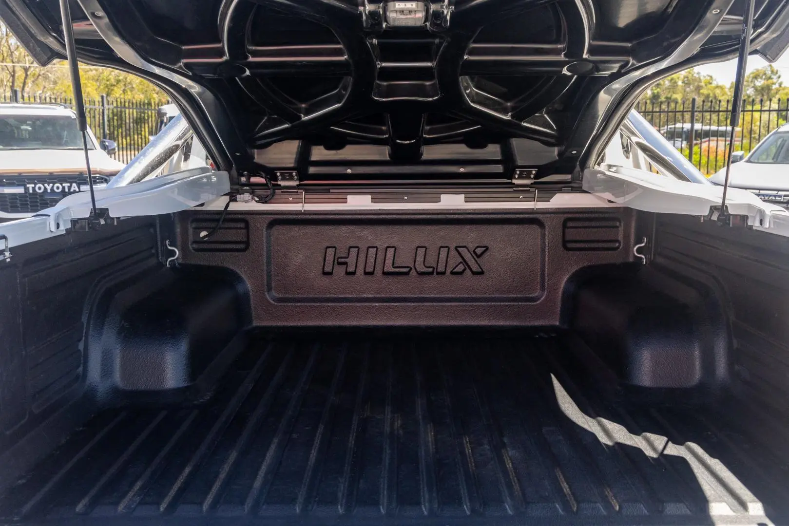2020 Toyota Hilux Gallery Image 19