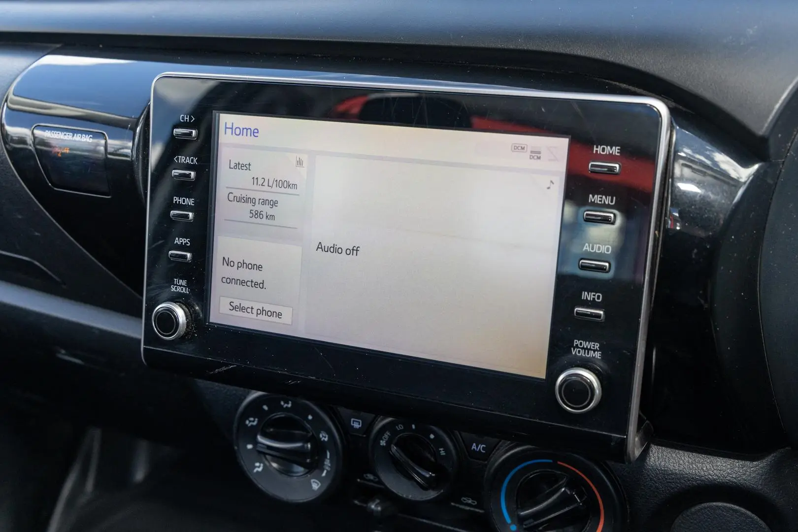 2021 Toyota Hilux Gallery Image 14