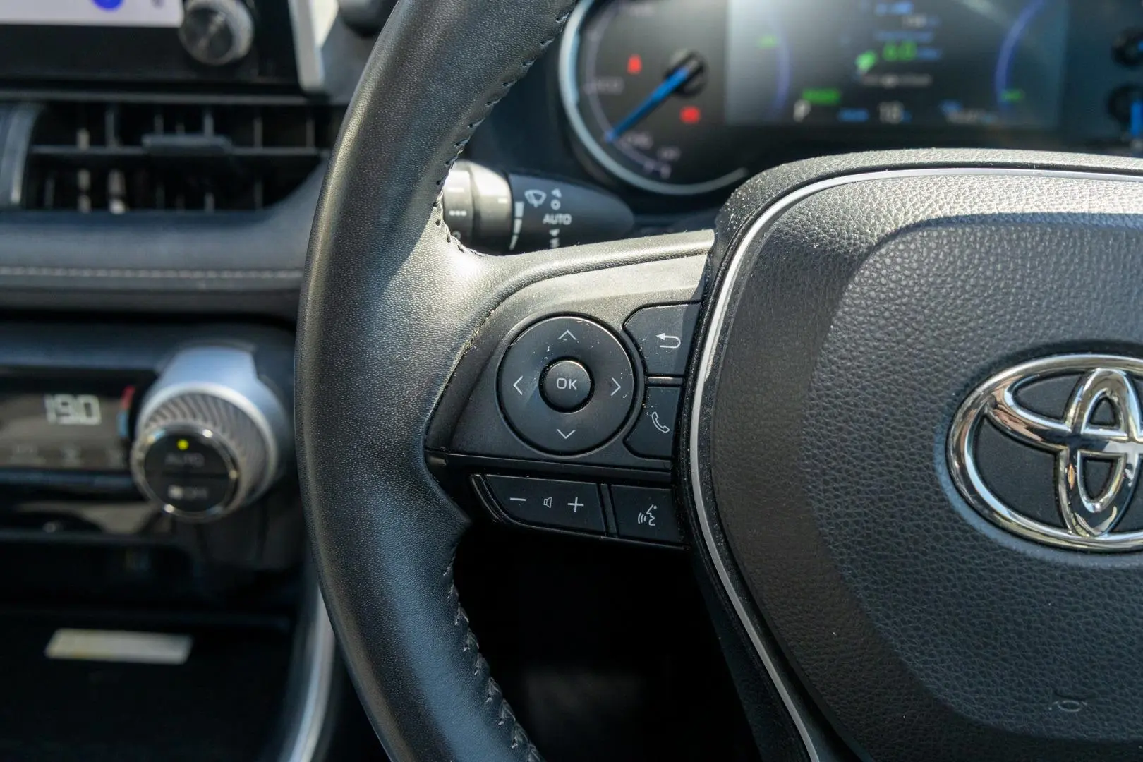 2022 Toyota RAV4 Gallery Image 11
