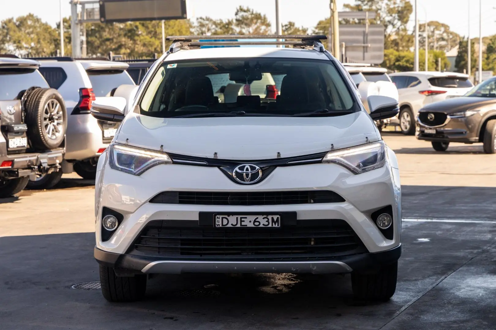 2016 Toyota RAV4 Gallery Image 4