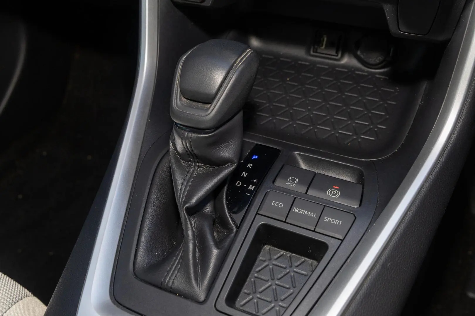 2019 Toyota RAV4 Gallery Image 17