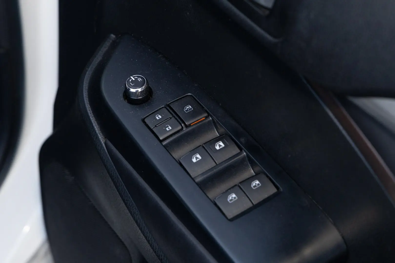 2017 Toyota Kluger Gallery Image 18