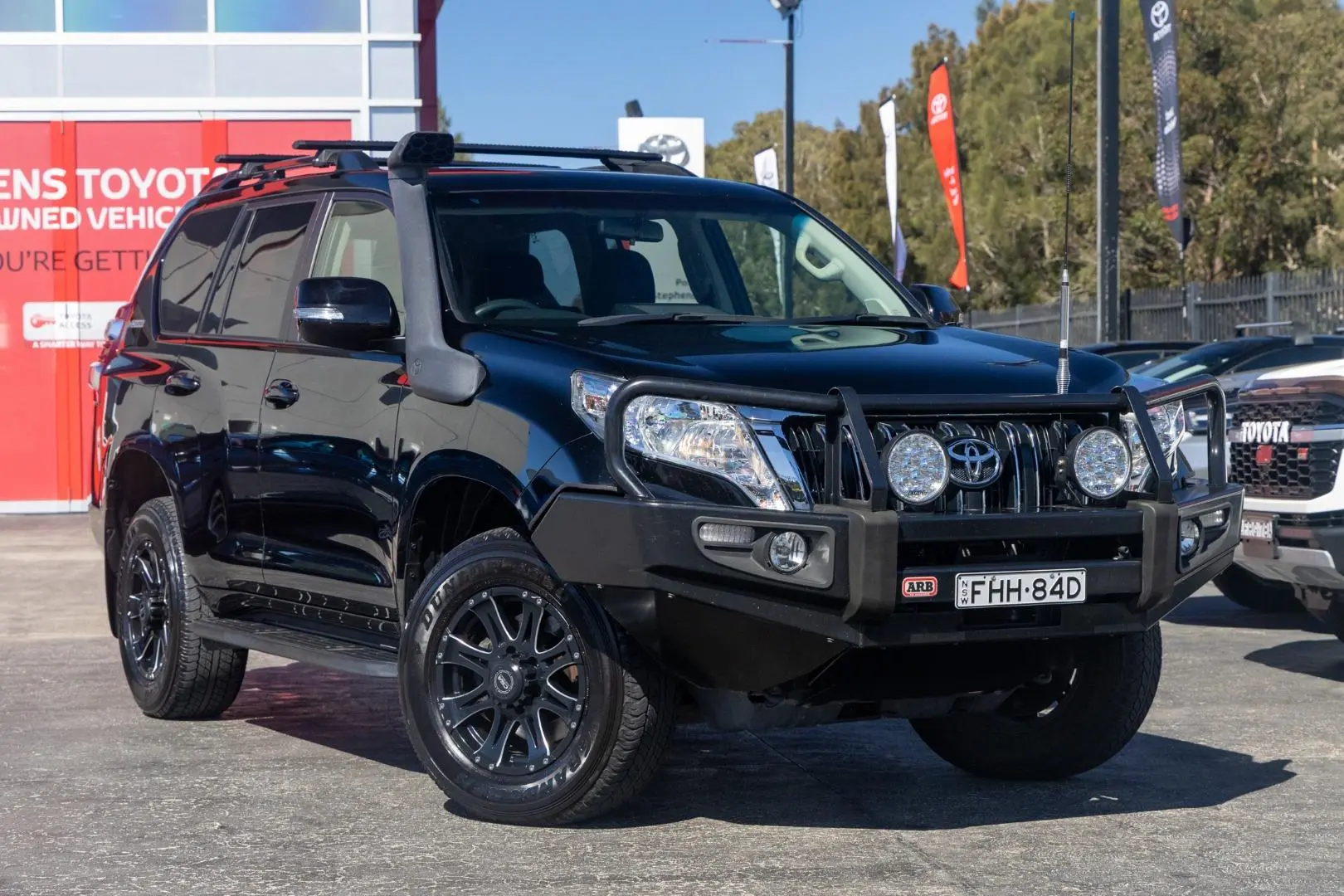 2017 Toyota Landcruiser Prado Gallery Image 1