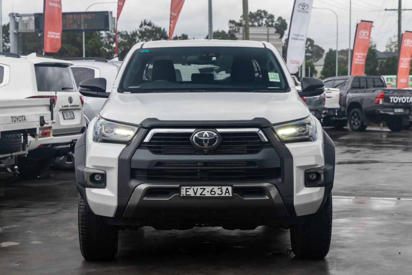 2022 Toyota Hilux Gallery Image 4
