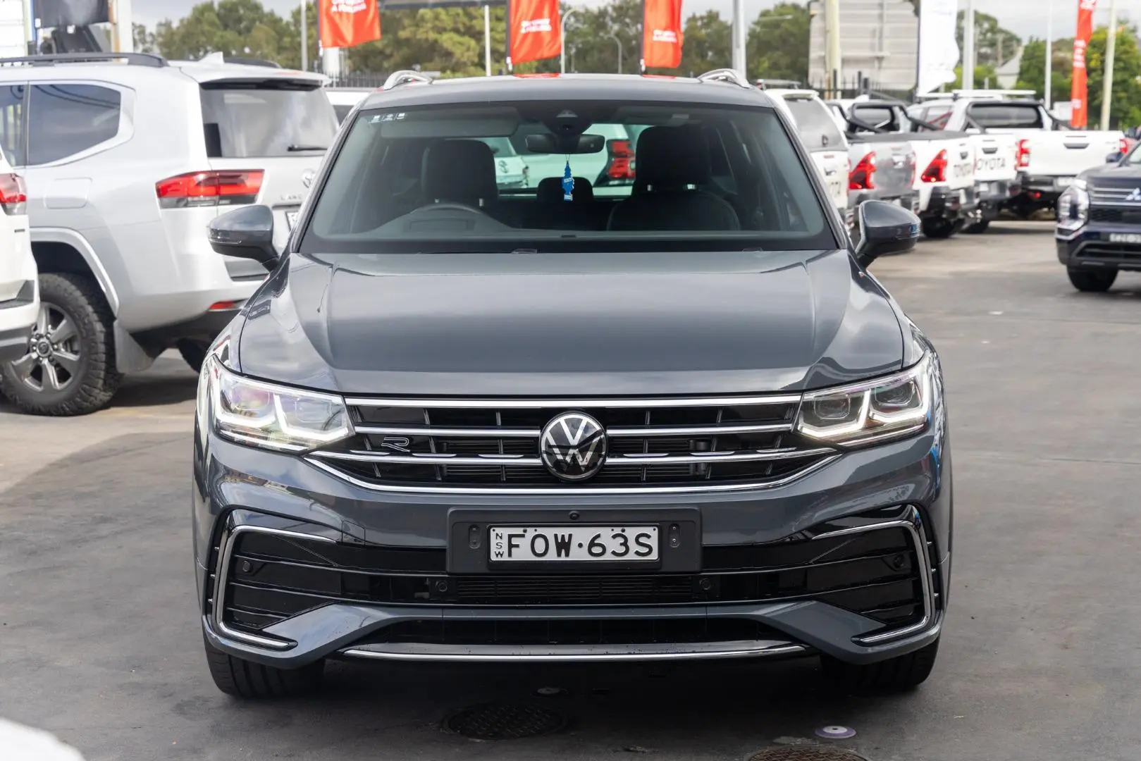 2024 Volkswagen Tiguan Gallery Image 4