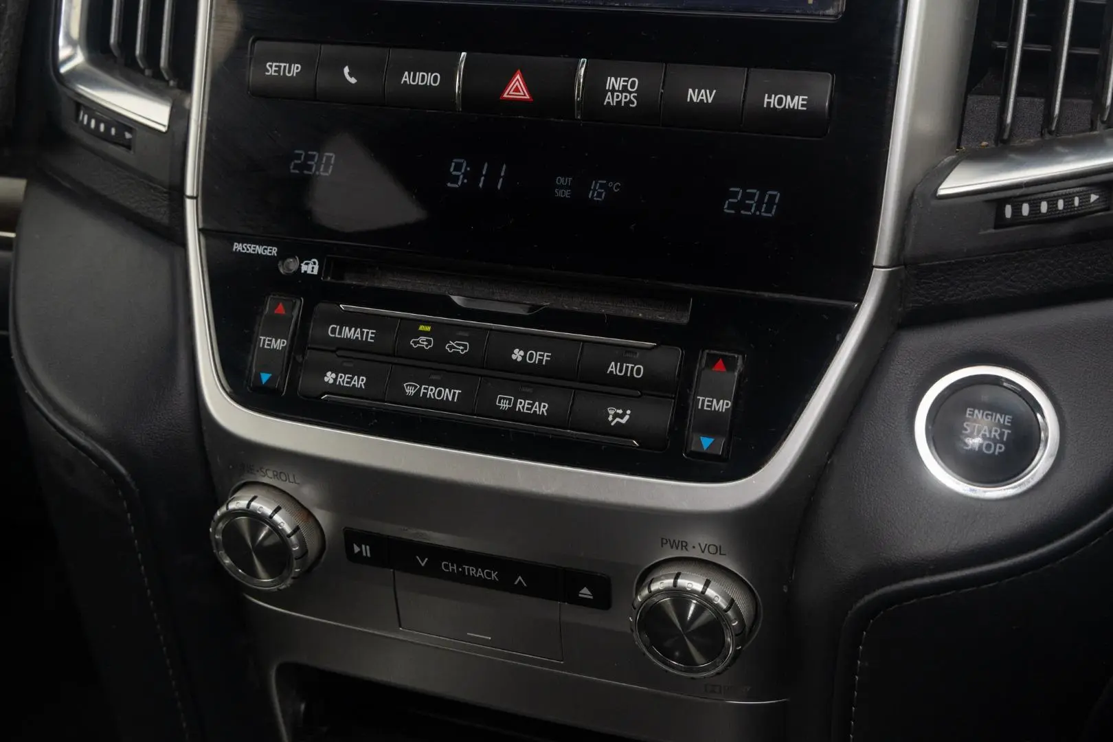 2019 Toyota Landcruiser Gallery Image 16