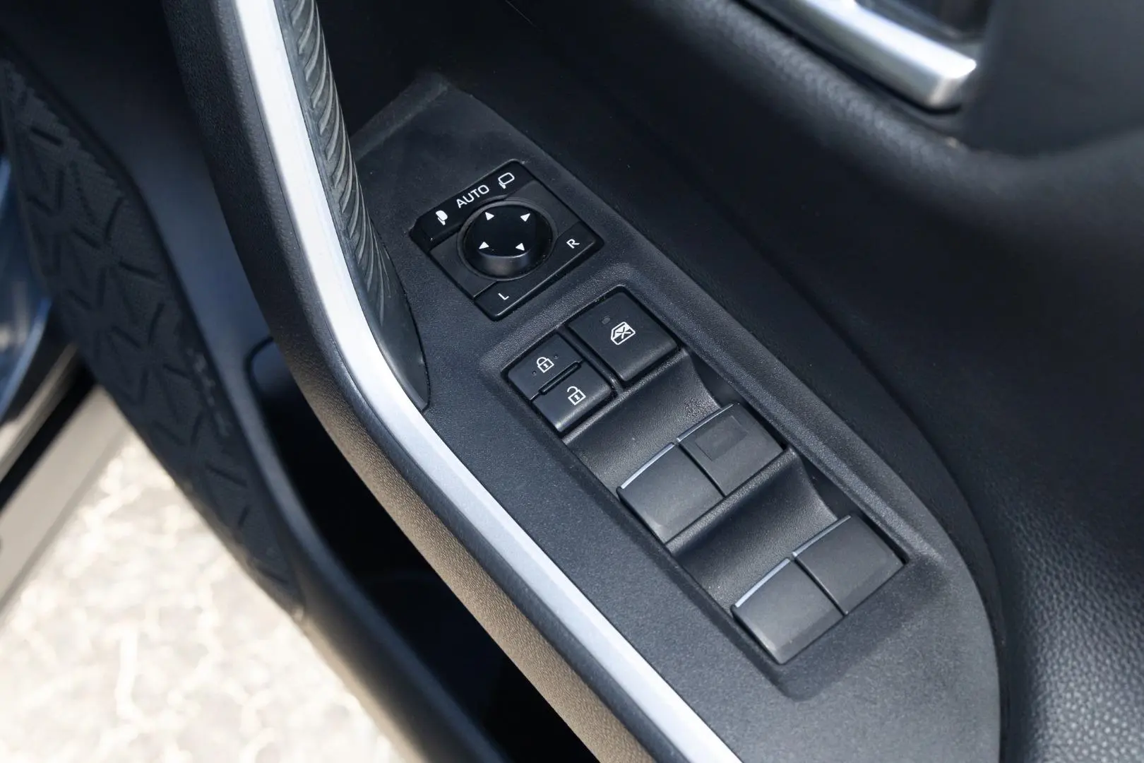 2021 Toyota RAV4 Gallery Image 19
