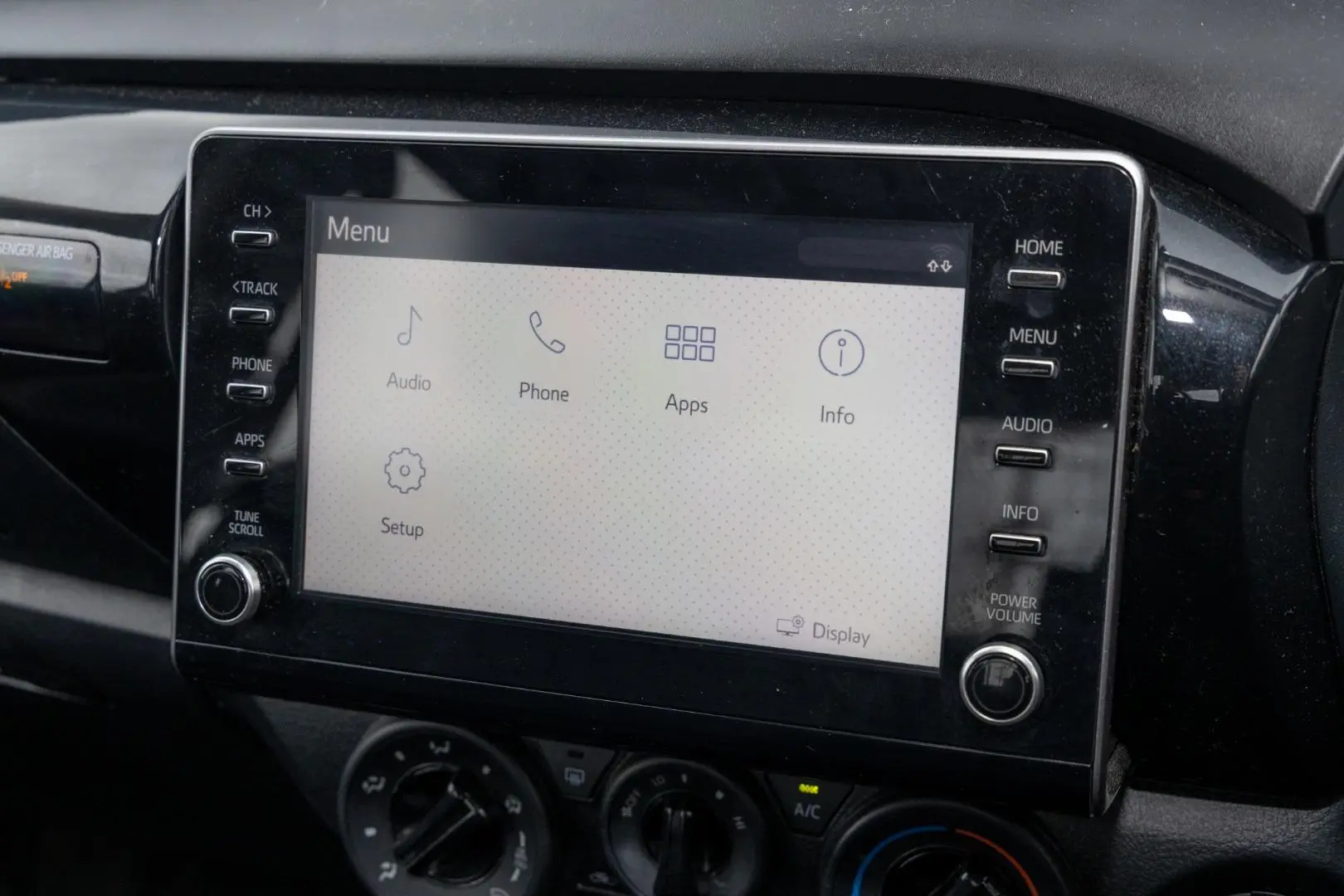 2020 Toyota Hilux Gallery Image 14