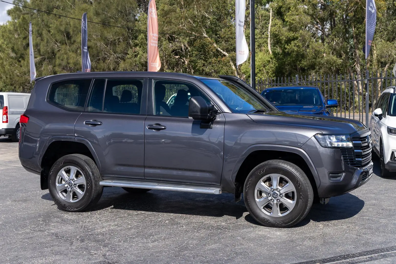 2022 Toyota Landcruiser Gallery Image 3