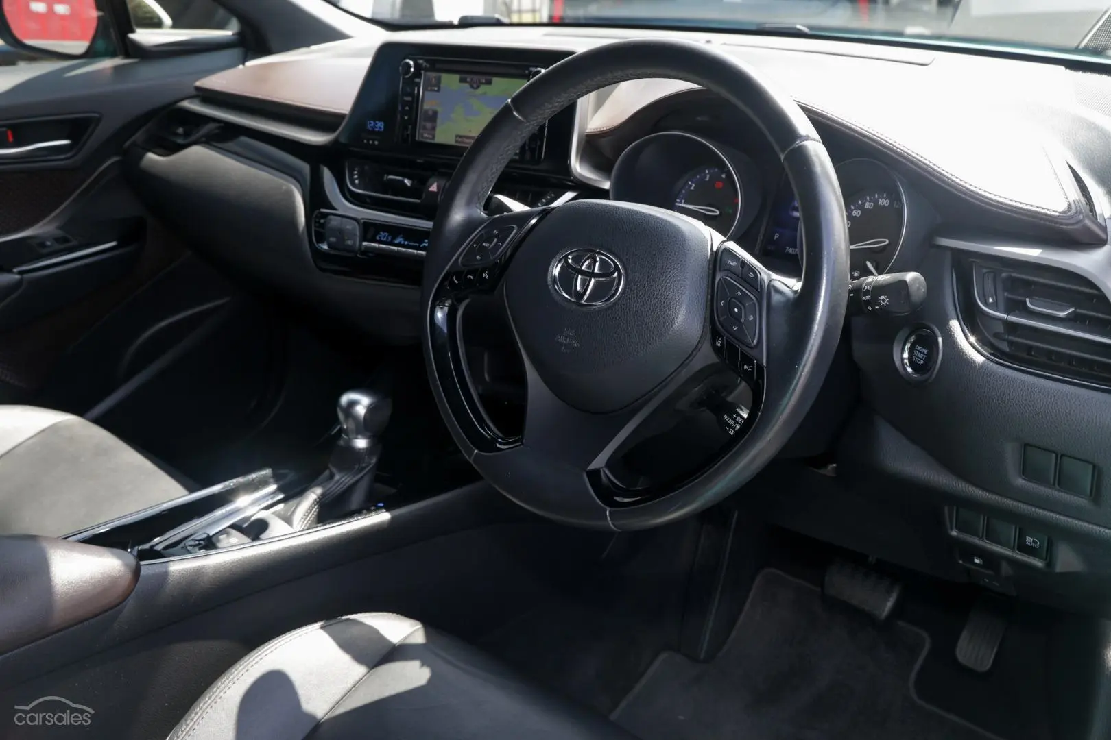 2017 Toyota C-HR Image 7