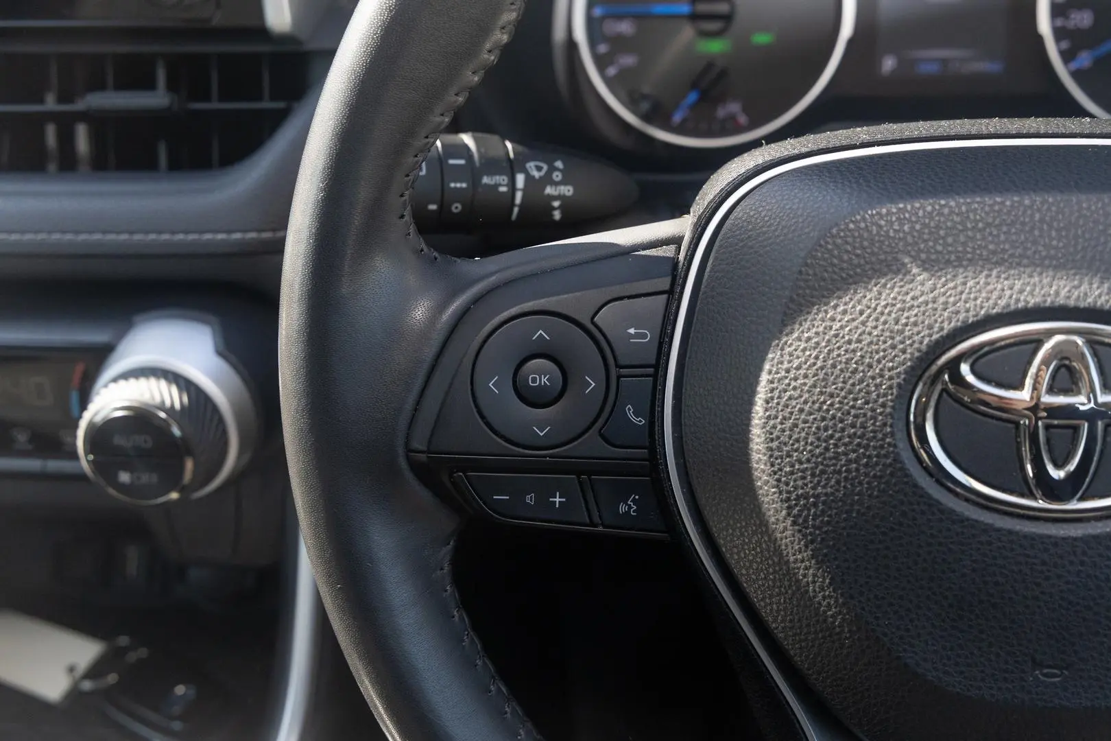 2022 Toyota RAV4 Gallery Image 11