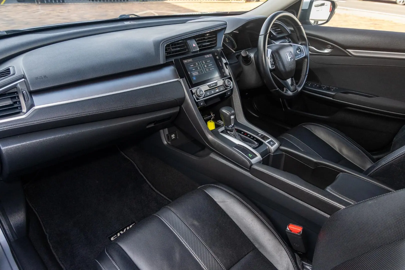 2018 Honda Civic Gallery Image 8
