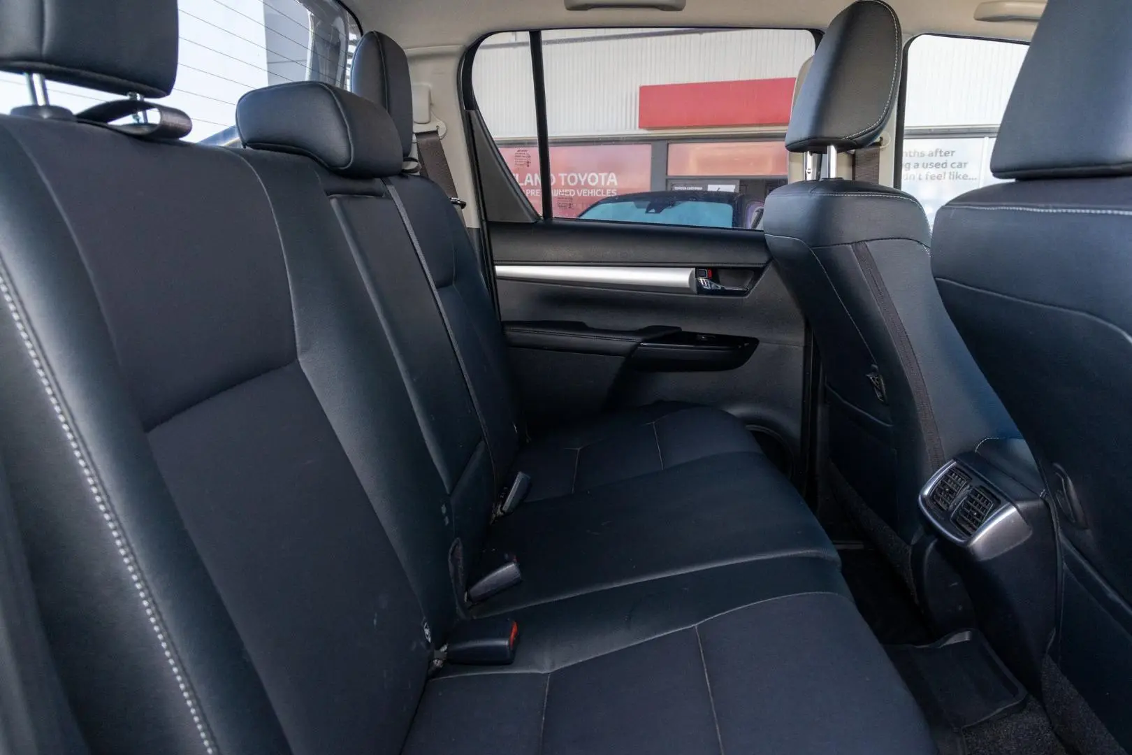 2021 Toyota Hilux Gallery Image 9