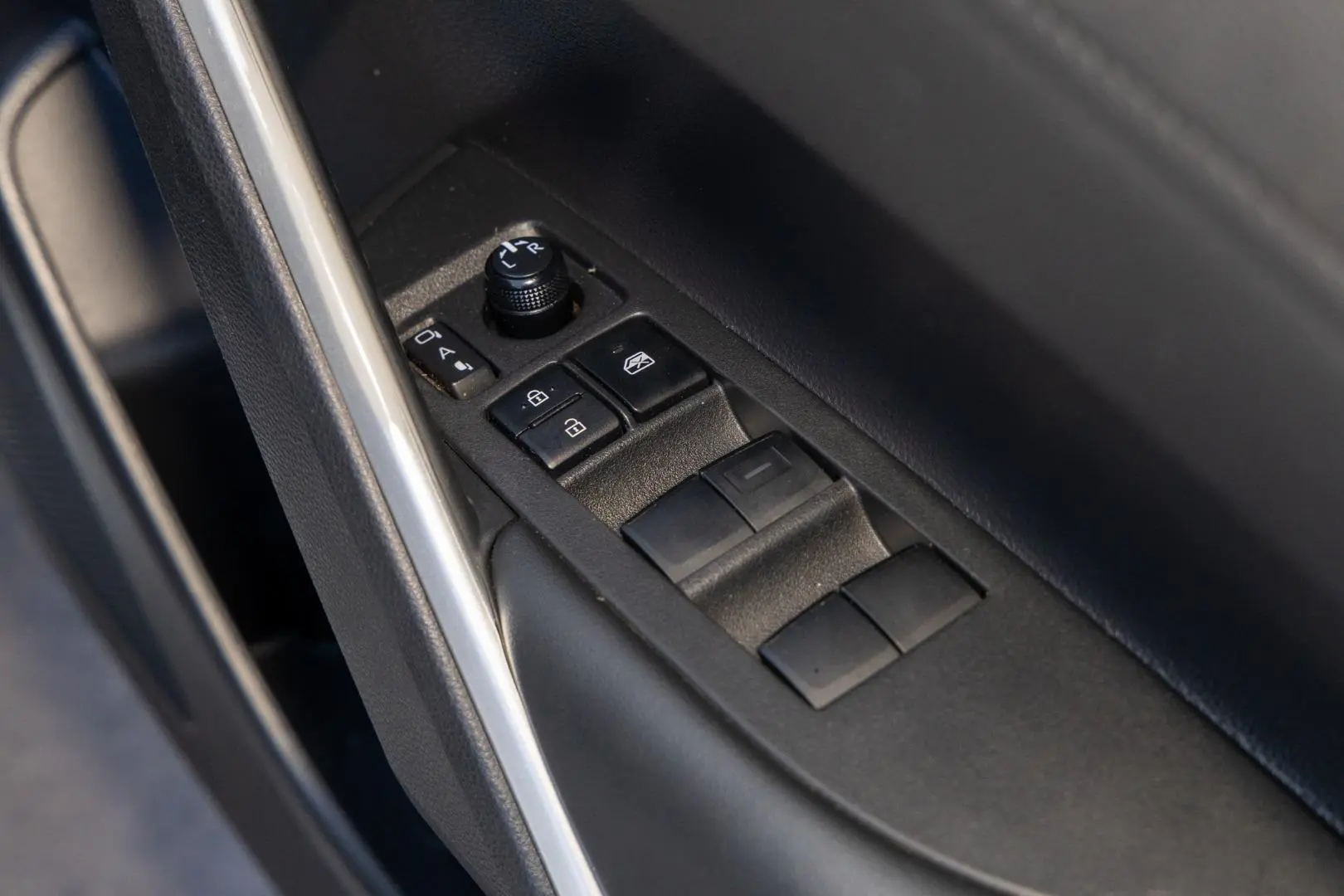 2023 Toyota Corolla Cross Gallery Image 17