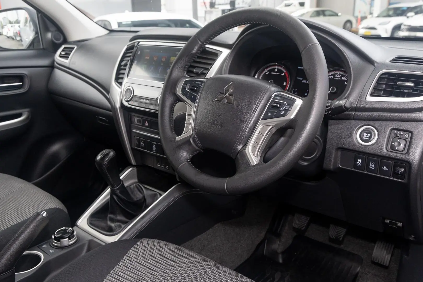 2023 Mitsubishi Triton Gallery Image 7