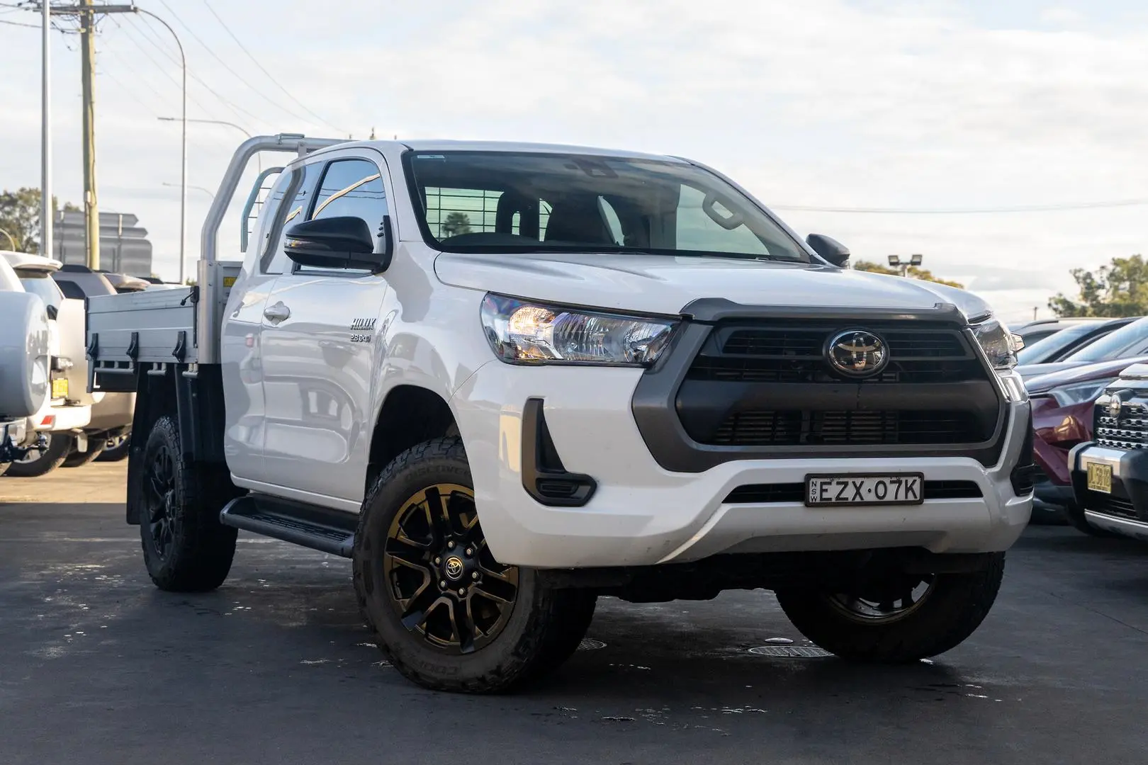 2023 Toyota Hilux Gallery Image 1