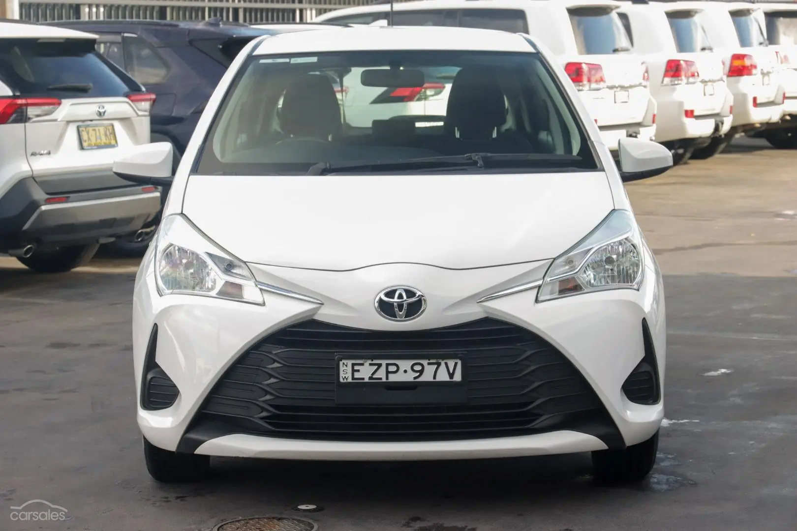 2017 Toyota Yaris Image 4