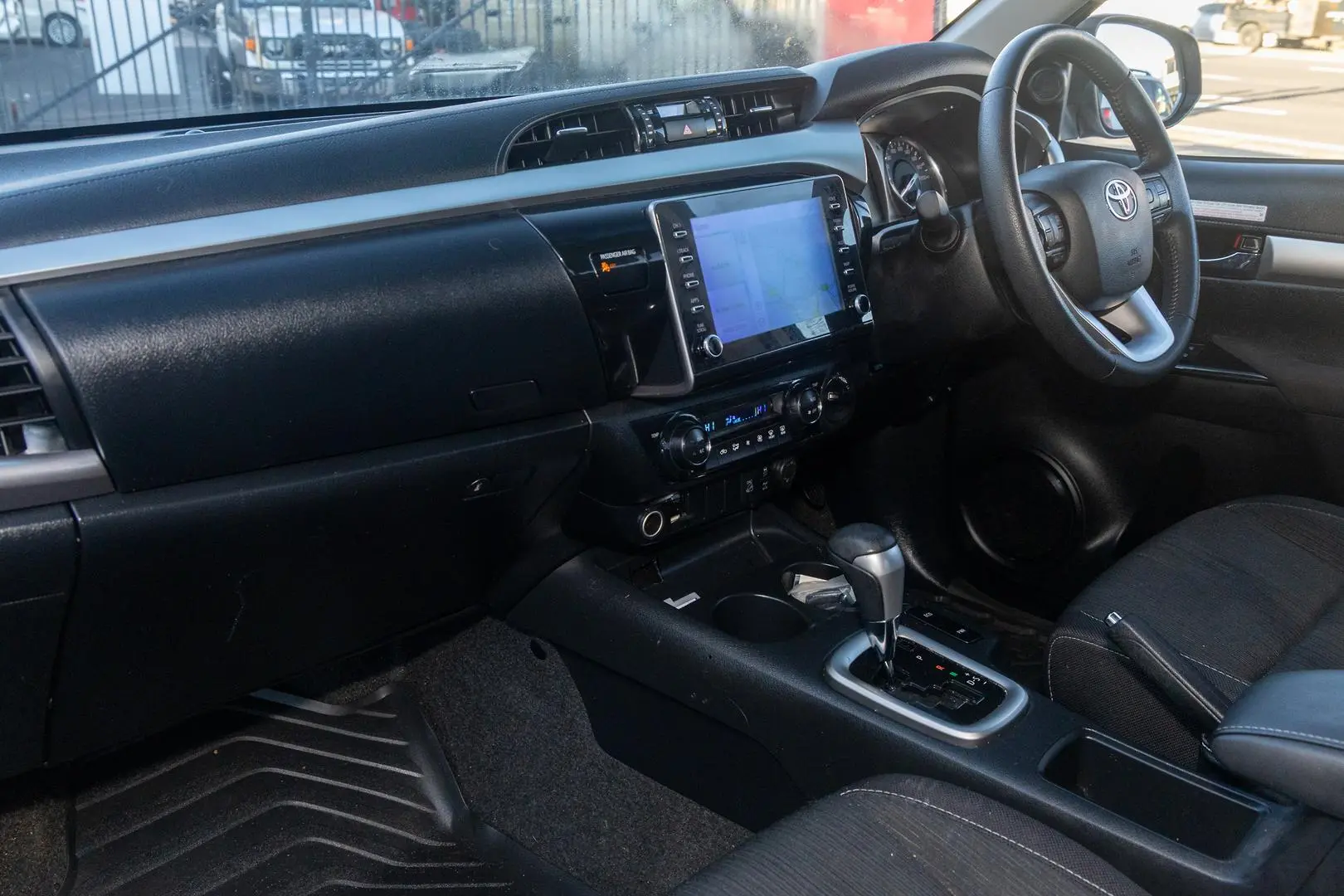 2023 Toyota Hilux Gallery Image 17