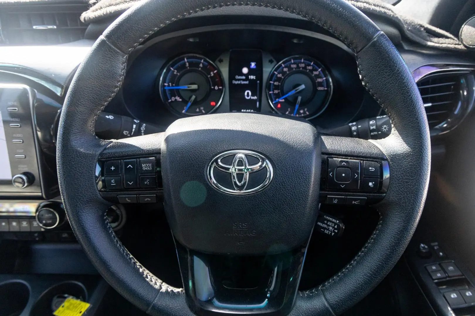 2023 Toyota Hilux Gallery Image 10