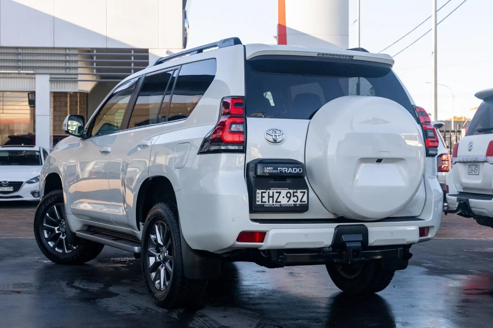 2020 Toyota Landcruiser Prado Gallery Image 2
