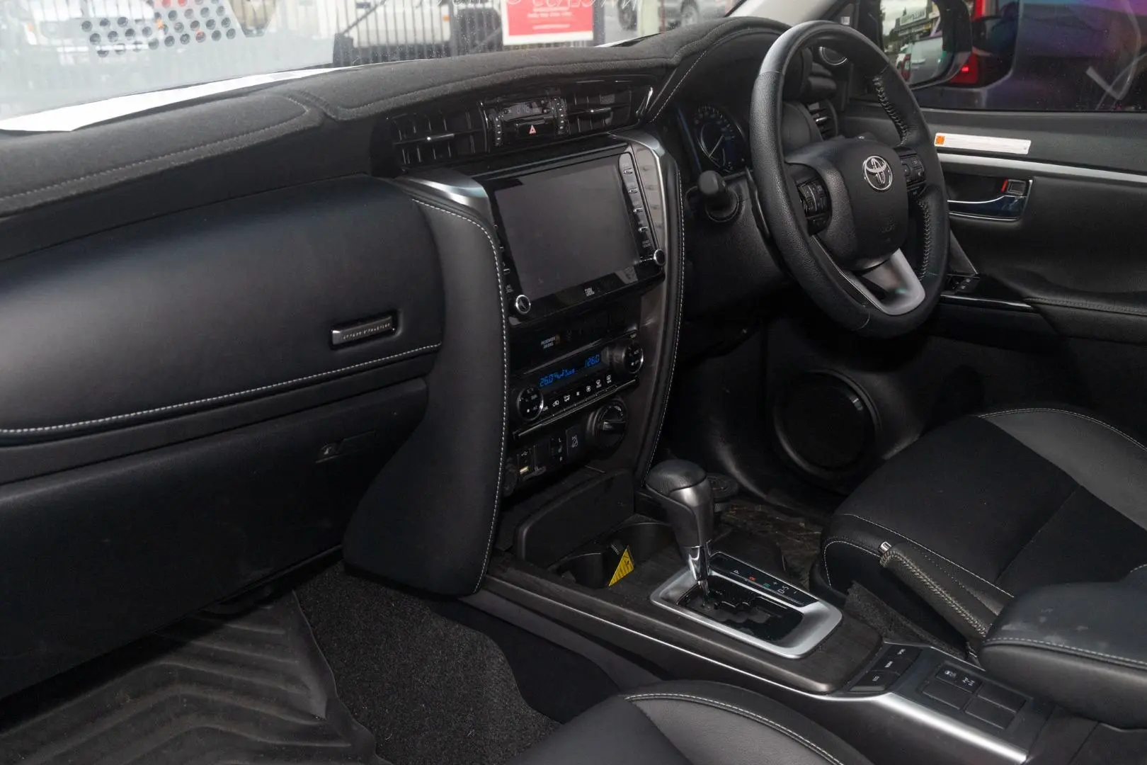 2022 Toyota Fortuner Gallery Image 8
