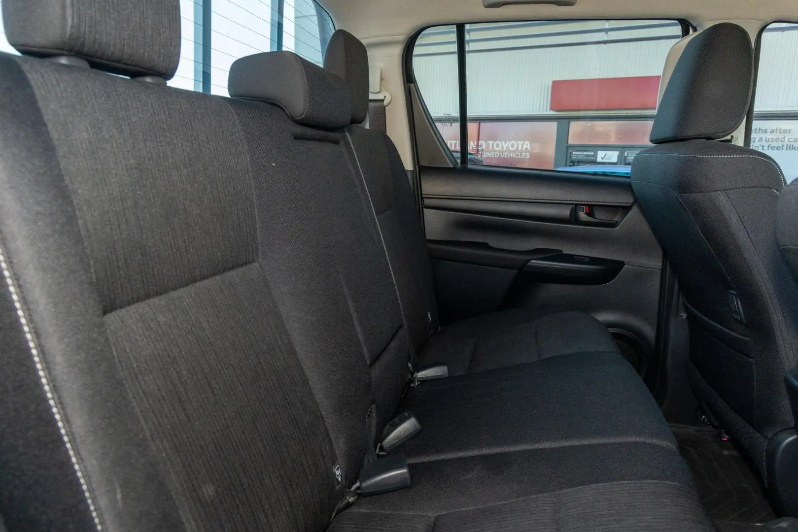 2025 Toyota Hilux Gallery Image 9