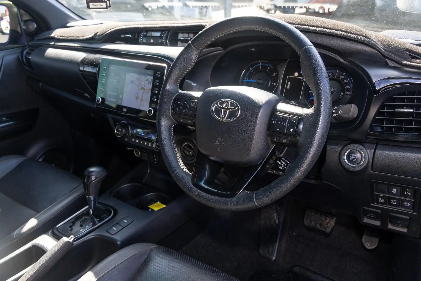 2023 Toyota Hilux Gallery Image 7