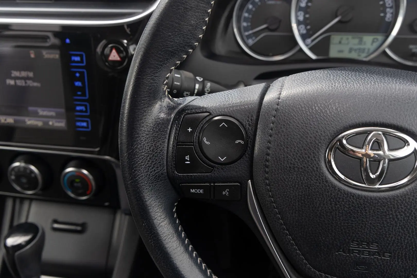 2018 Toyota Corolla Gallery Image 11