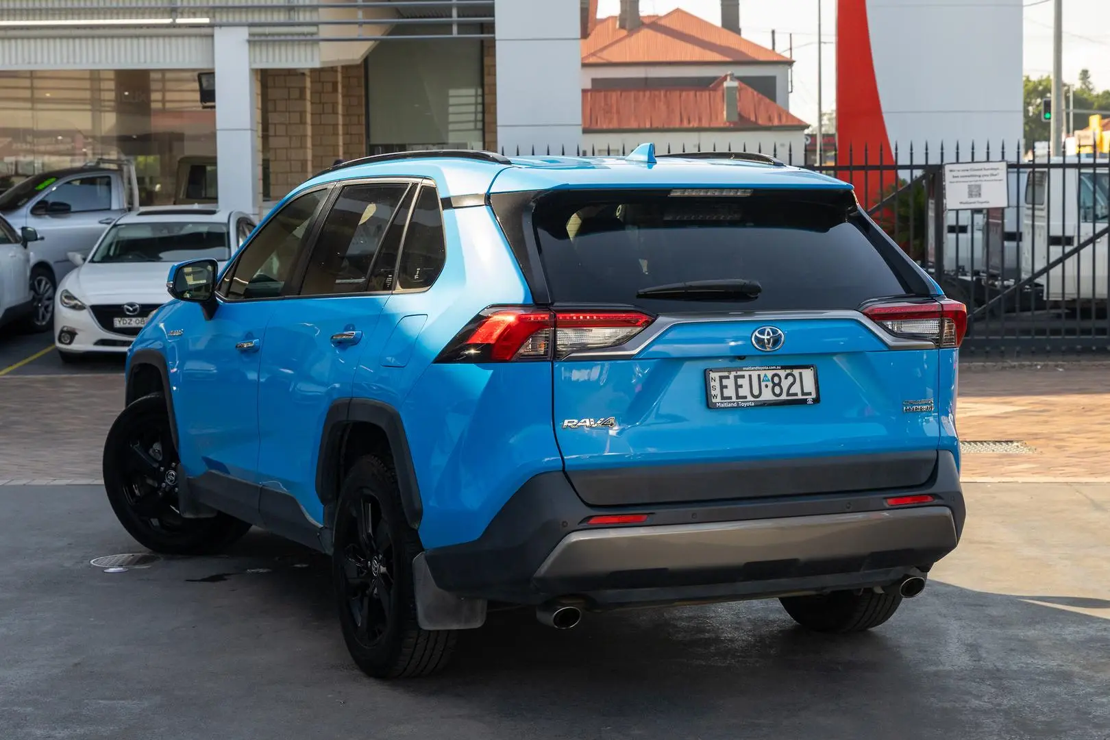 2019 Toyota RAV4 Gallery Image 2