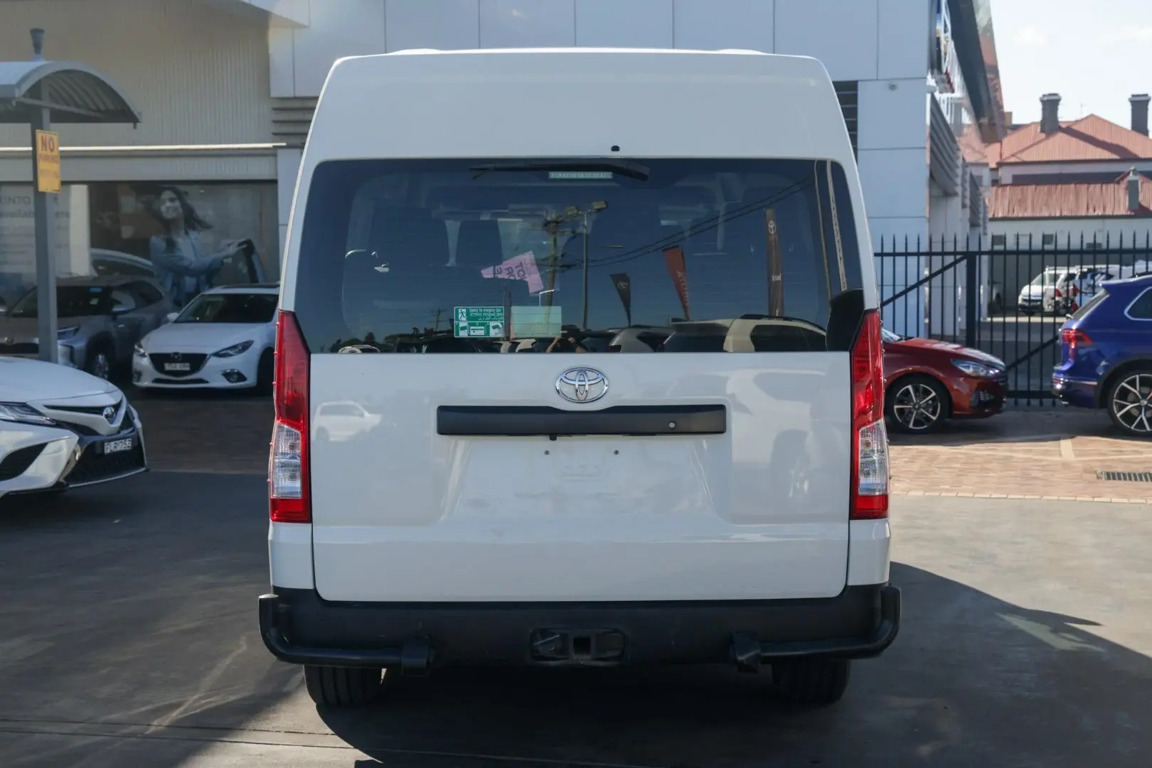 2019 Toyota Hiace Gallery Image 5