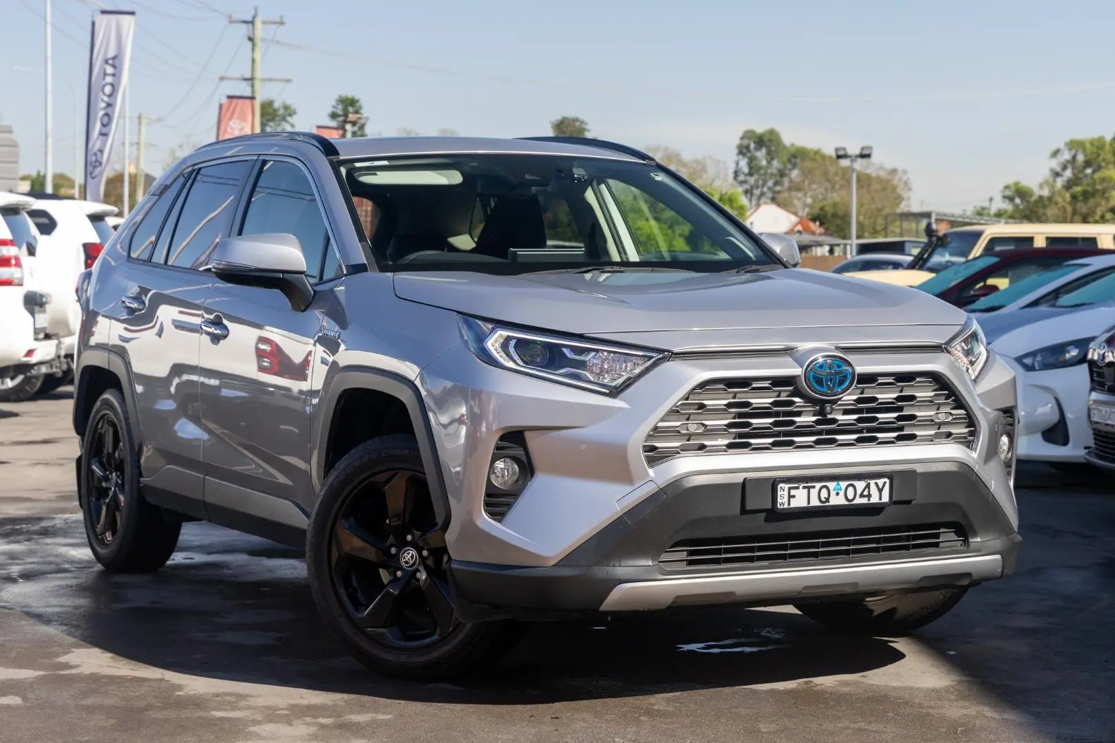 2020 Toyota RAV4 Gallery Image 1