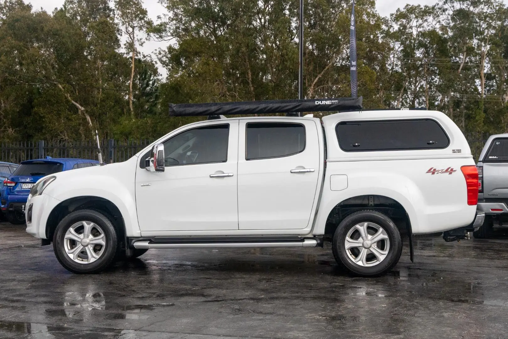 2017 Isuzu D-MAX Gallery Image 3