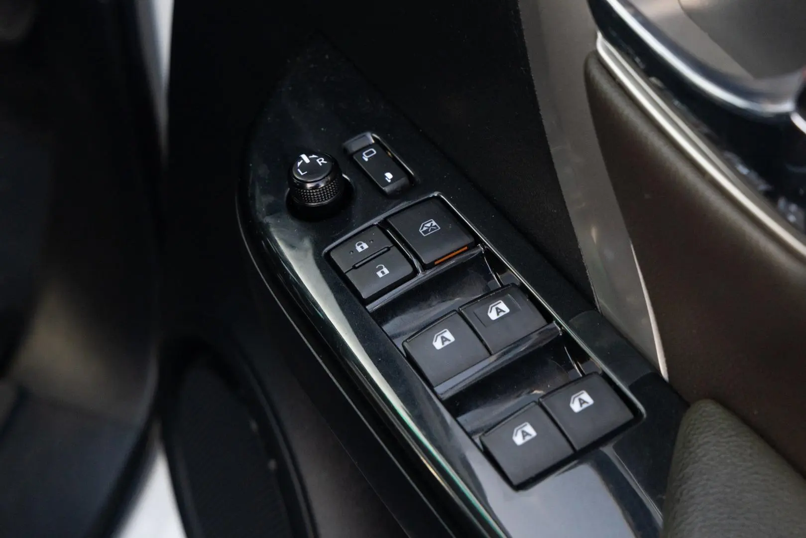 2018 Toyota Fortuner Gallery Image 18