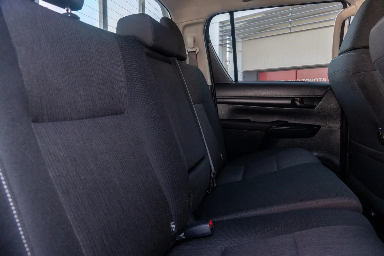 2022 Toyota Hilux Gallery Image 9