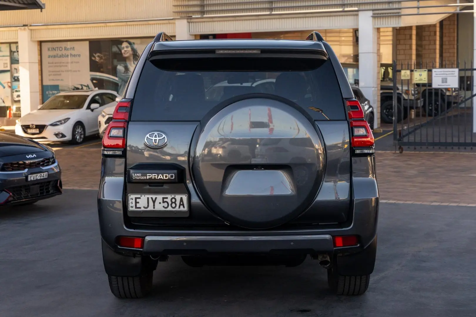 2020 Toyota Landcruiser Prado Gallery Image 5