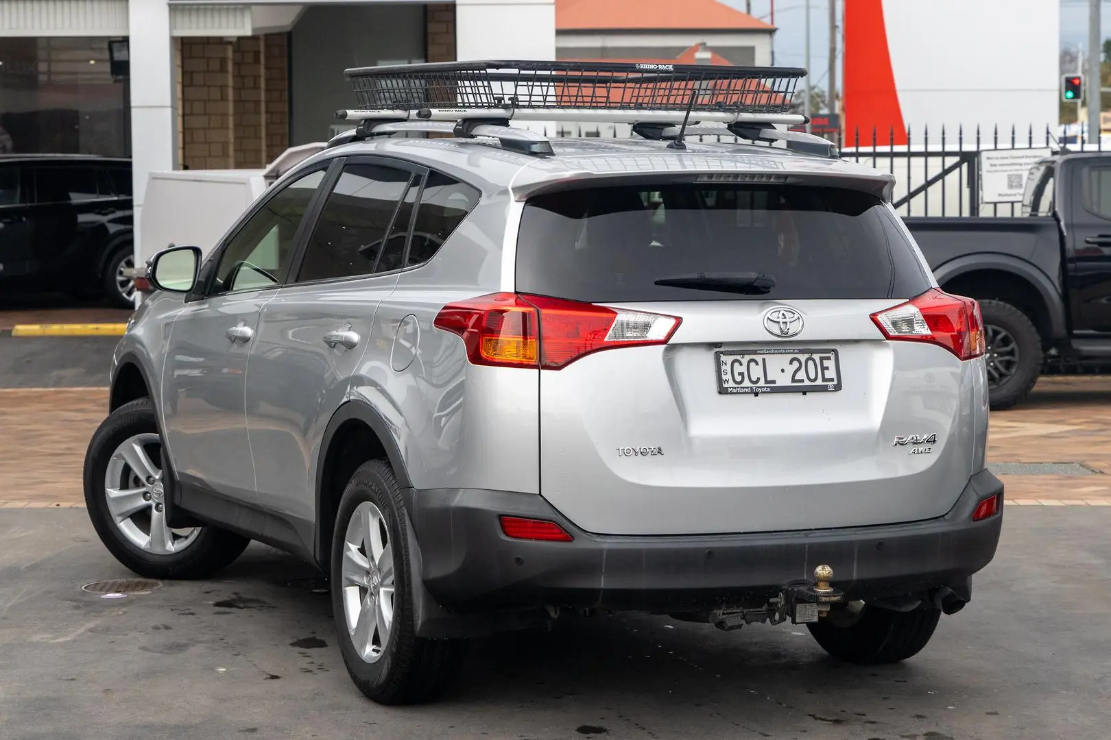 2013 Toyota RAV4 Gallery Image 2