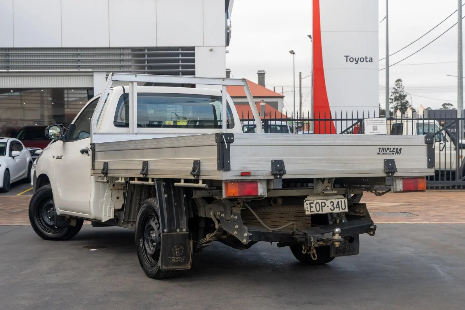 2021 Toyota Hilux Gallery Image 2