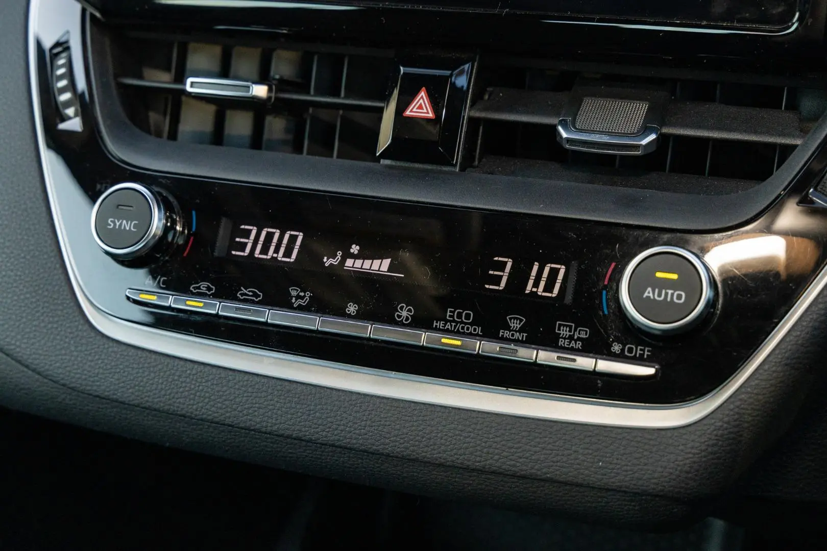 2025 Toyota Corolla Gallery Image 16