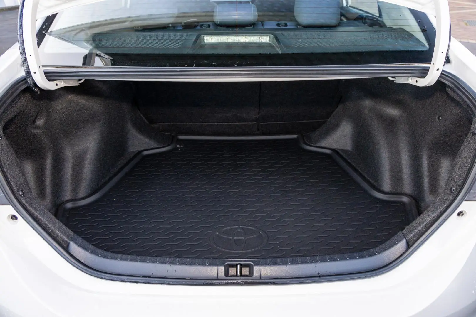 2018 Toyota Corolla Gallery Image 19