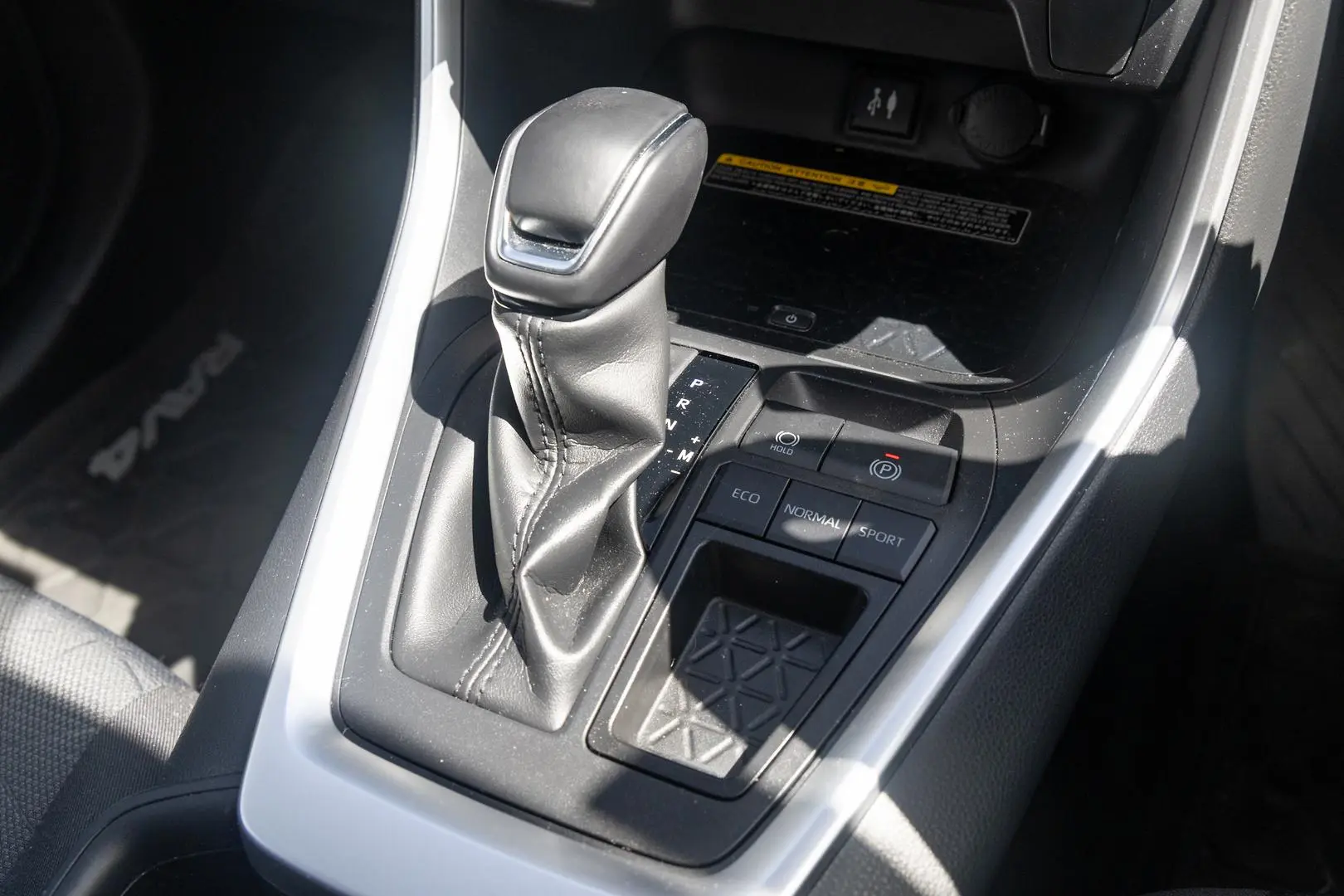 2019 Toyota RAV4 Gallery Image 17