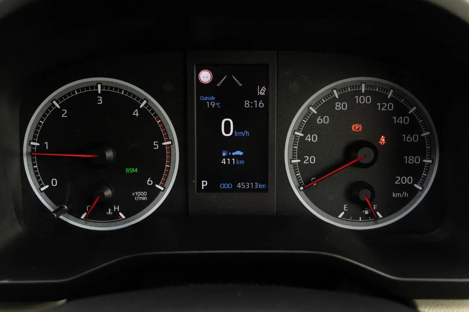 2023 Toyota Hiace Gallery Image 13