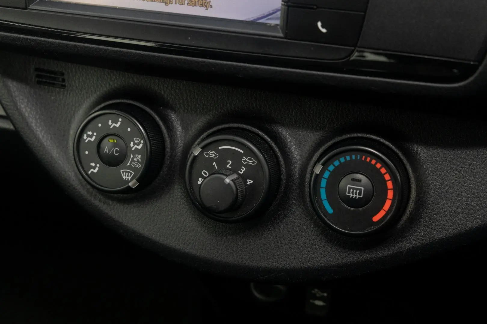 2019 Toyota Yaris Gallery Image 16
