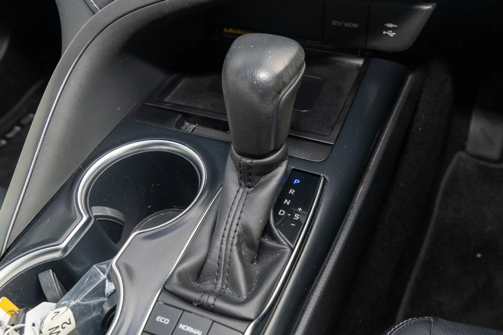 2019 Toyota Camry Gallery Image 17