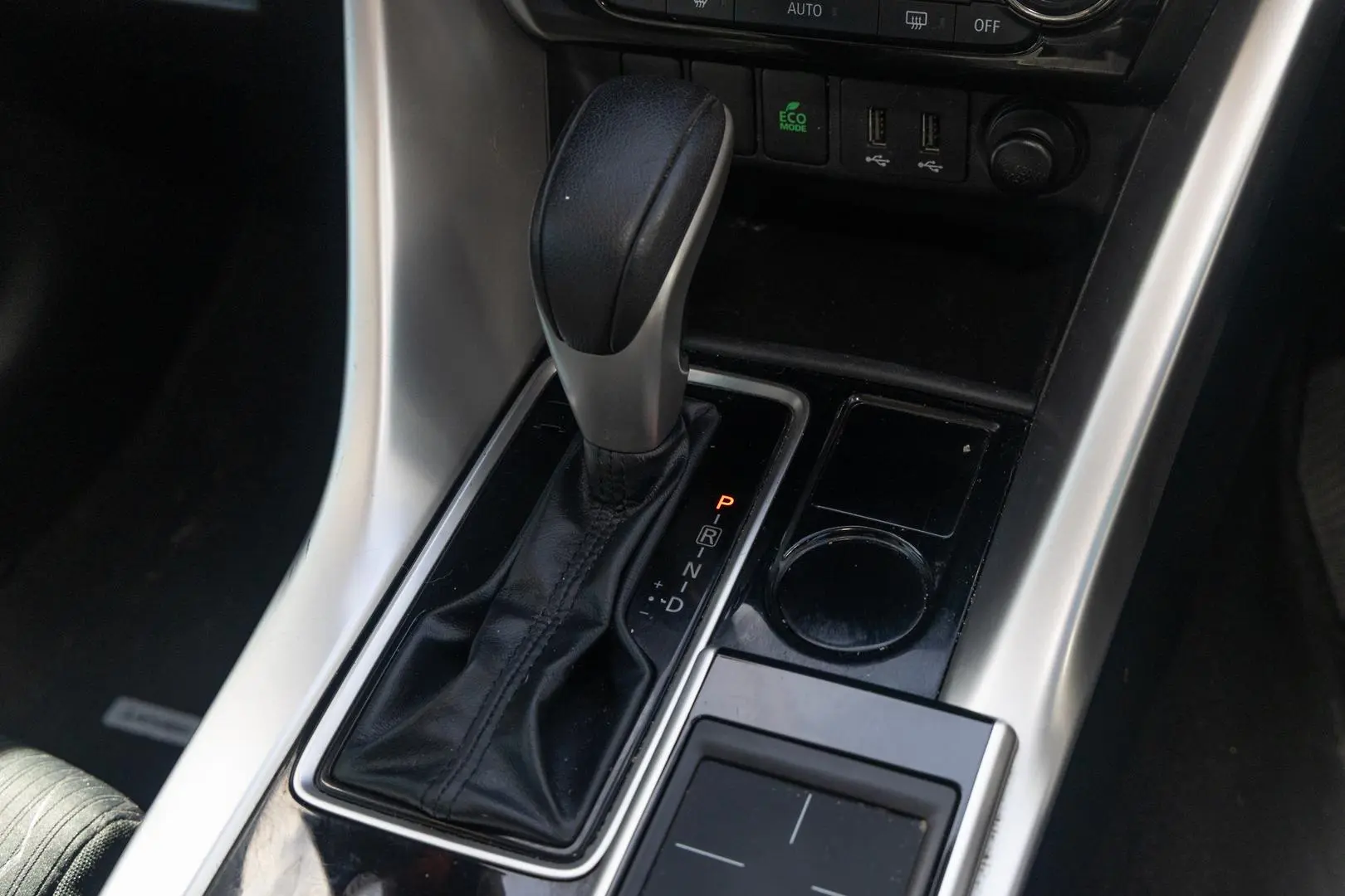 2017 Mitsubishi Eclipse Cross Gallery Image 17