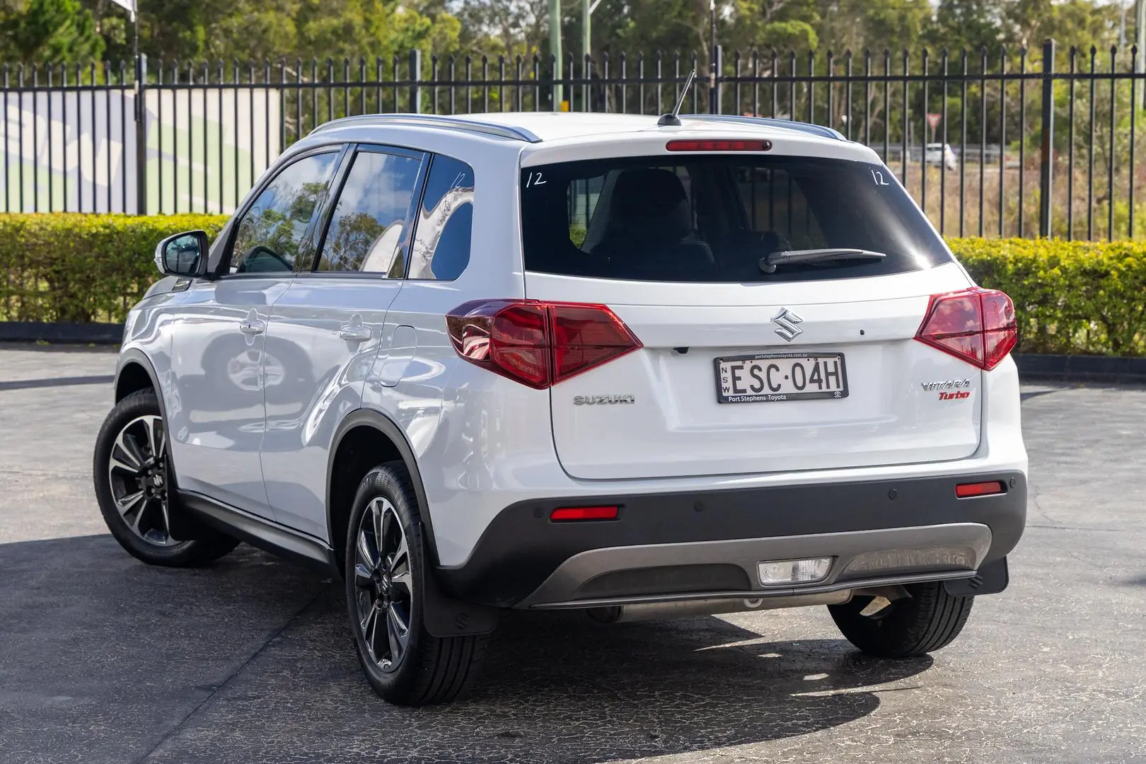 2021 Suzuki Vitara Gallery Image 2